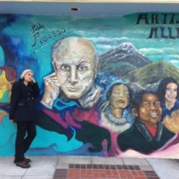 Meet your Posher, Sanya - Picture 4 of 4